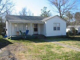 1219 W Deane St in Fayetteville, AR - Building Photo