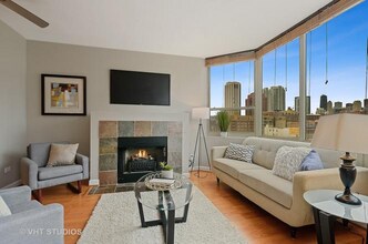 720 W Randolph St in Chicago, IL - Foto de edificio - Building Photo