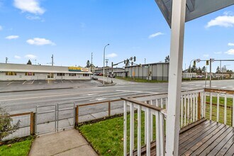 2803 Maple St in Everett, WA - Building Photo - Building Photo