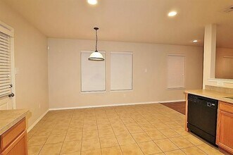 604 Jennifer Dr in Burleson, TX - Building Photo - Building Photo