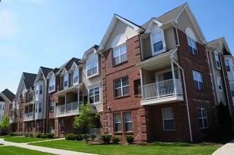 Meridian Terrace in Carteret, NJ - Building Photo - Building Photo