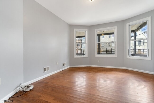 87 Columbia Ave in Newark, NJ - Building Photo - Building Photo