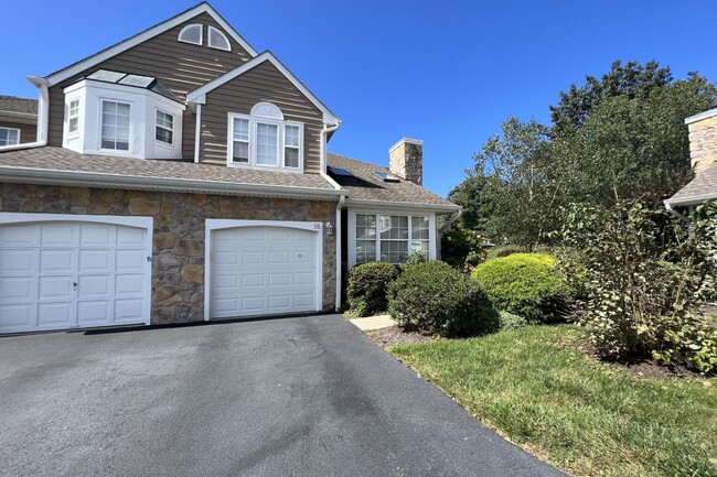 property at 76 Knoll Ct