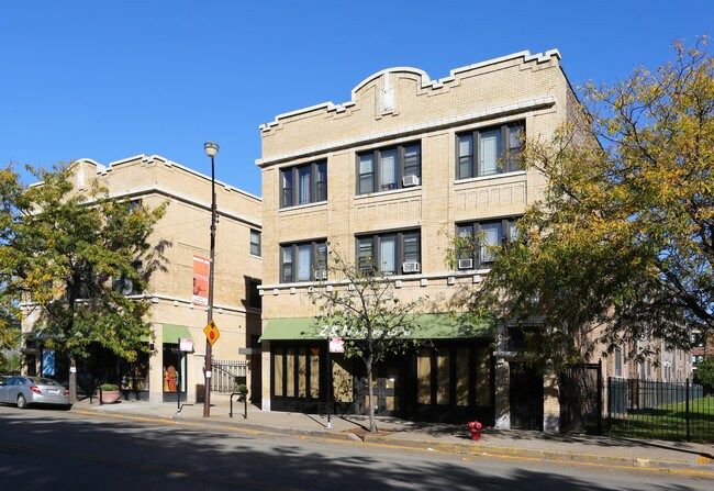 Maple Court in Chicago, IL - Foto de edificio - Building Photo