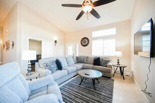 588 Ione Rd in Henderson, NV - Building Photo