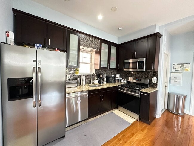 495 E 3rd St in Brooklyn, NY - Building Photo - Building Photo