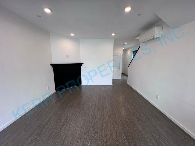 12996 SE 155th Ave in Happy Valley, OR - Foto de edificio - Building Photo