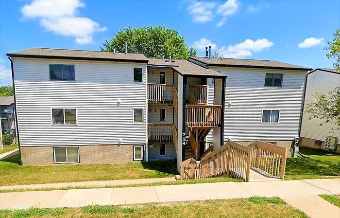 734 Westwinds Dr in Iowa City, IA - Foto de edificio
