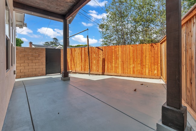 200 N Harrington Dr in Fullerton, CA - Building Photo - Building Photo