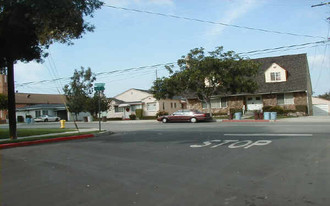 1217-1229 E Mariposa Ave Apartments