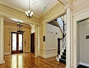 412 Monte Vista Ave in Oakland, CA - Foto de edificio - Building Photo