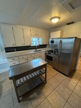 203 W Haya St in Tampa, FL - Building Photo - Building Photo