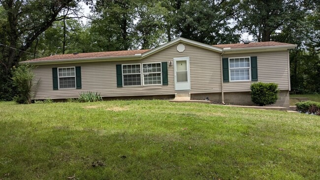 property at 621 Earl Rd NW