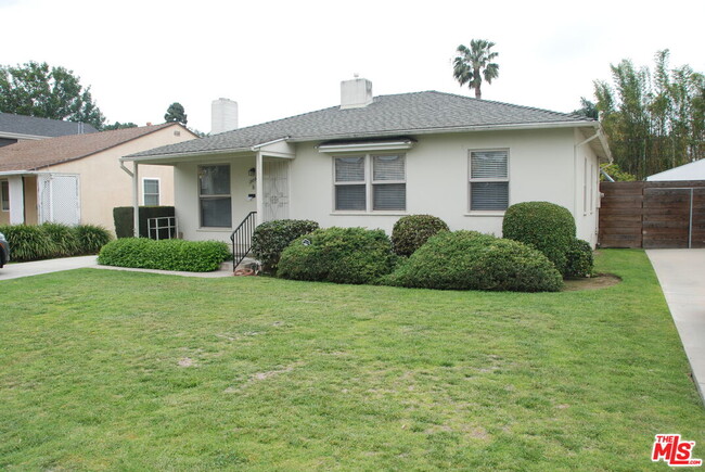 property at 1909 Stoner Ave