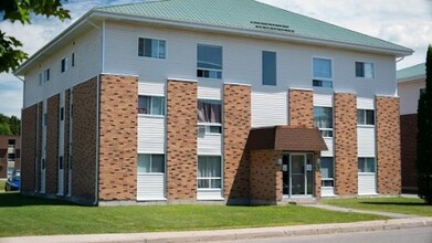 Cedar Glen Apartments in Saint John, NB - Building Photo - Building Photo