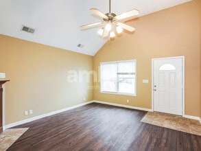 1004 Hendricks Ct in Clarksville, TN - Building Photo - Building Photo