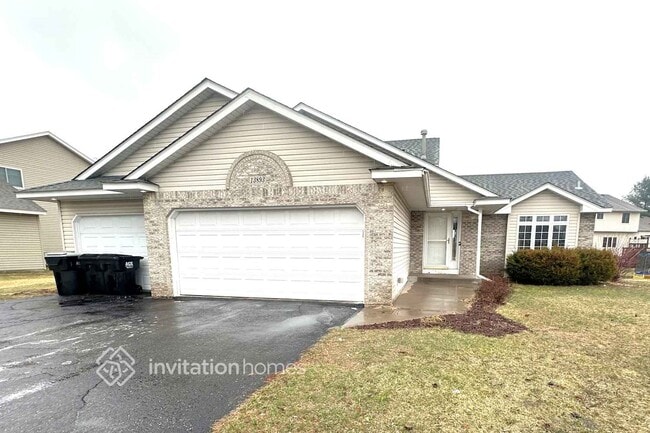 property at 13893 Goldenrod St NW