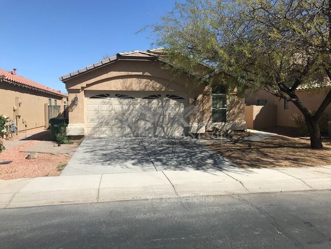 property at 42006 W Anne Ln