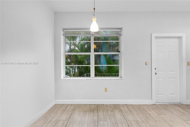 property at 1622 Bay Rd