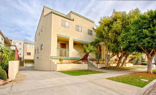 1818 Butler Ave in Los Angeles, CA - Building Photo - Building Photo