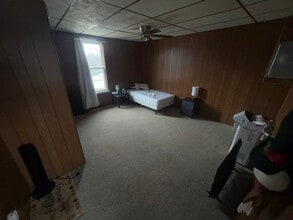 1700 Washington St, Unit Apt C in Greensburg, PA - Foto de edificio - Building Photo