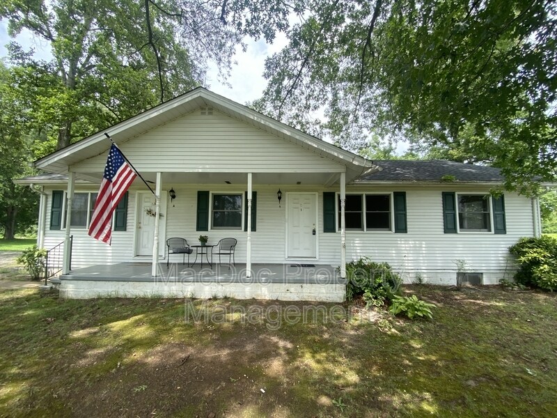 10291 Paige Rd in Woodford, VA - Building Photo