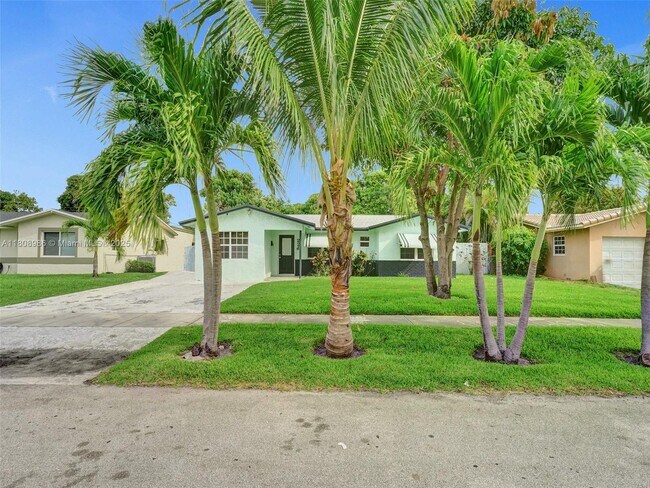 221 NE 31st St in Pompano Beach, FL - Building Photo - Building Photo