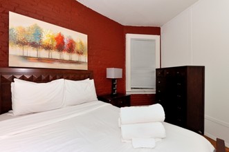 440 W 45th St-Unit -3E in New York, NY - Building Photo - Building Photo