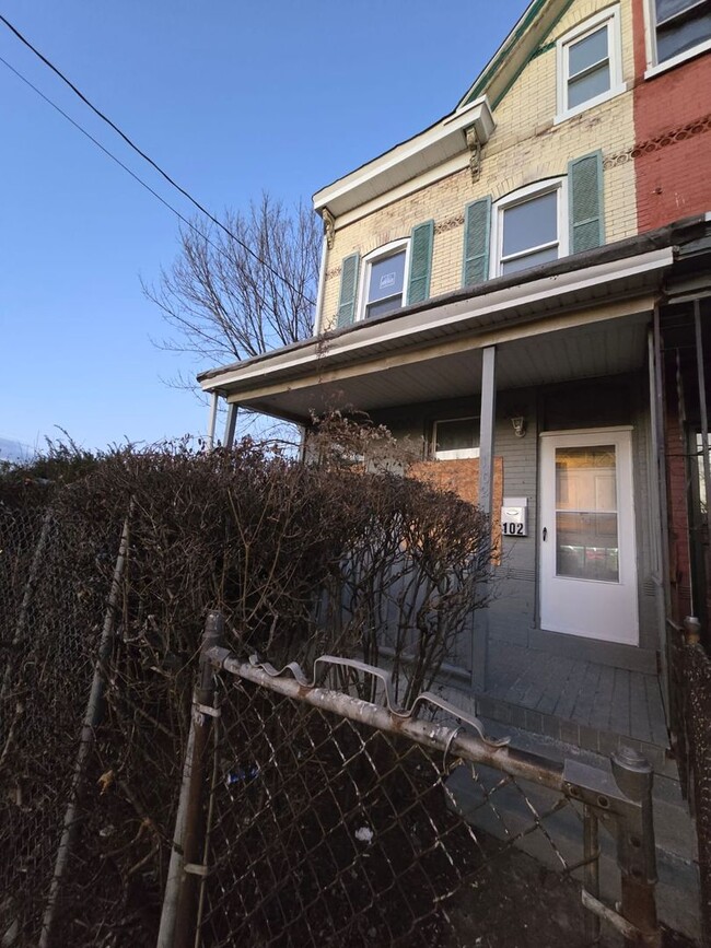 102 Chambers St in Trenton, NJ - Building Photo - Building Photo