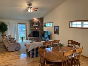 1321 Pinecrest Ln in Onalaska, WI - Building Photo - Building Photo