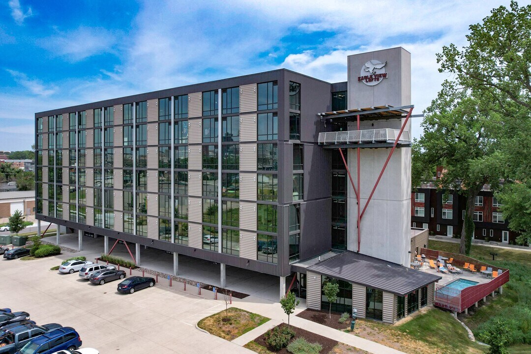 Eagle View Lofts in Des Moines, IA - Building Photo