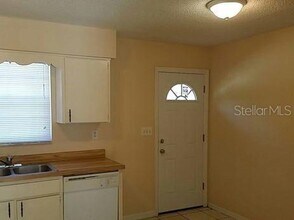 2009 N Kelley Ave in Kissimmee, FL - Building Photo - Building Photo