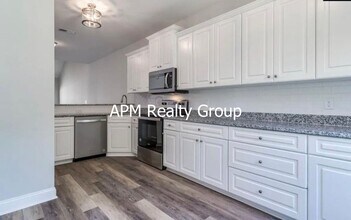 408 Summit Square in Columbia, SC - Building Photo - Building Photo