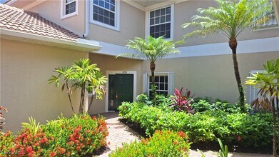 5630 Sherborn Dr in Naples, FL - Foto de edificio - Building Photo
