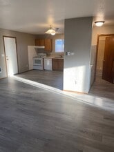 413 S 5th St in Selah, WA - Building Photo - Building Photo