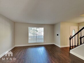255 Marcliff Ct in College Park, GA - Building Photo - Building Photo