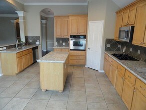 6310 Canyon Chase Dr in Richmond, TX - Building Photo - Building Photo
