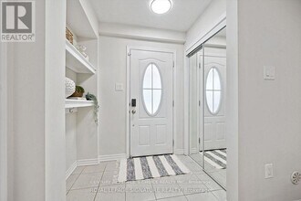 299 Casson Pt in Milton, ON - Building Photo - Building Photo