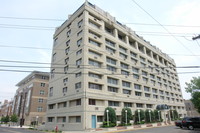 Crows Nest Condominium in Perth Amboy, NJ - Foto de edificio - Building Photo