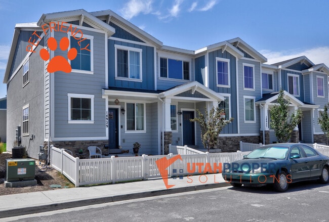 property at 14927 S Thunder Horse Ln