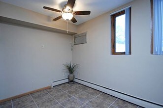 Virginia Court Apartments in St. Louis Park, MN - Building Photo - Building Photo
