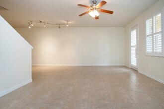 3720 82nd Ave Cir E in Sarasota, FL - Building Photo - Building Photo