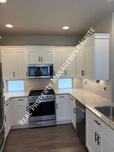 20844 SE Sunniberg Ln in Bend, OR - Foto de edificio - Building Photo