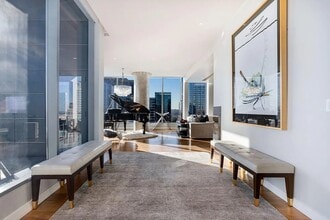 210 Lavaca St, Unit 2405 in Austin, TX - Foto de edificio - Building Photo