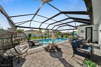 347 SW 24th Pl in Cape Coral, FL - Building Photo - Building Photo