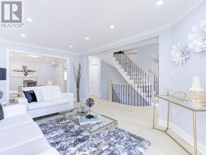 6127 Silken Laumann Way in Mississauga, ON - Building Photo - Building Photo