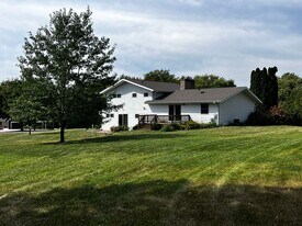 2608 Tonto Trail in Verona, WI - Building Photo
