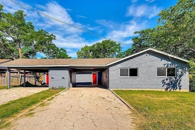property at 2607 Parker Ln