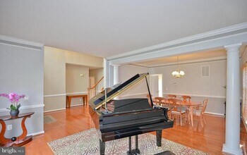 2821 Thistleberry Ct in Herndon, VA - Building Photo - Building Photo