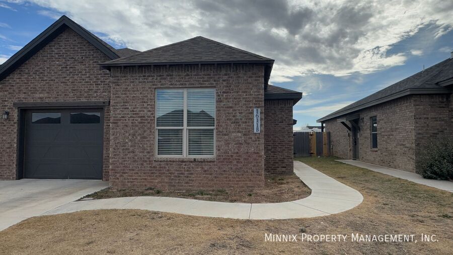 1611 102nd St in Lubbock, TX - Building Photo